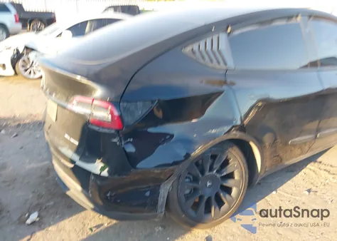 2023 Tesla Model Y Awd/Long Range Dual Motor All-Wheel Drive z USA, uszkodzony, nr VIN 7SAYGAEE0PF861752